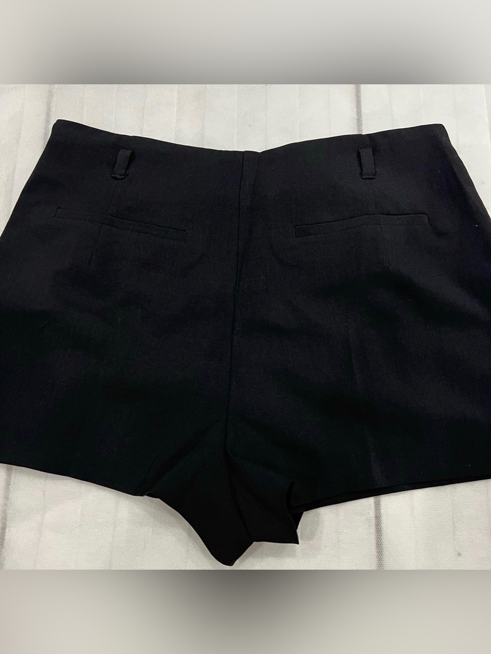Forever 21 Black High-Waist Tailored Shorts size medium - Picture 5 of 8